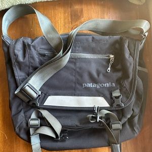 Patagonia MiniMass Messenger Bag